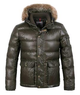 MONCLER Пуховик