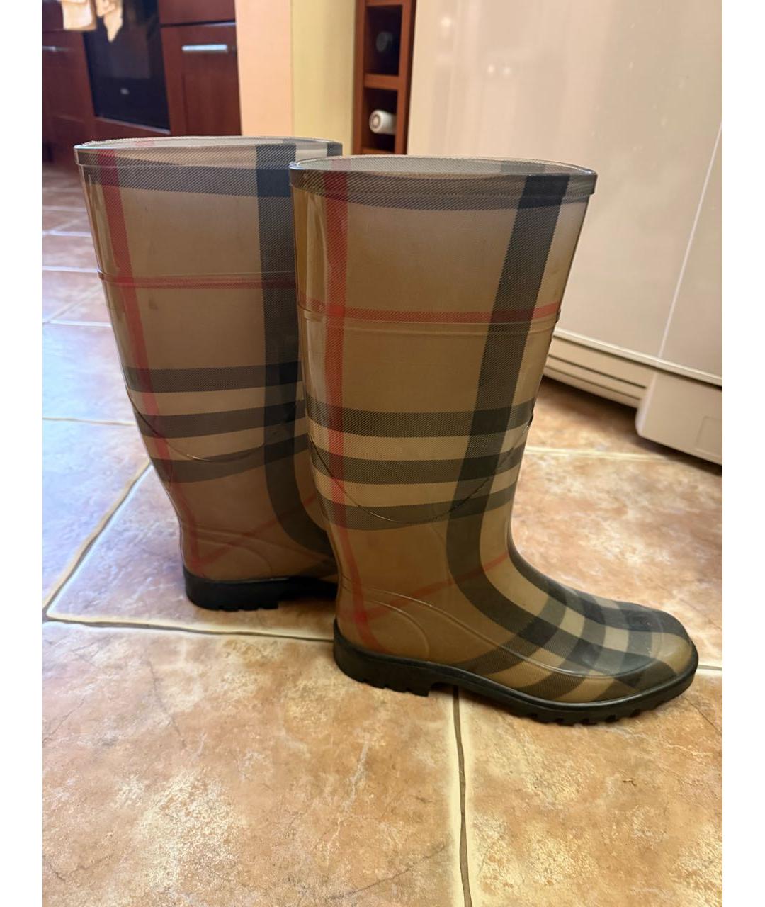 BURBERRY Бежевые резиновые сапоги, фото 6