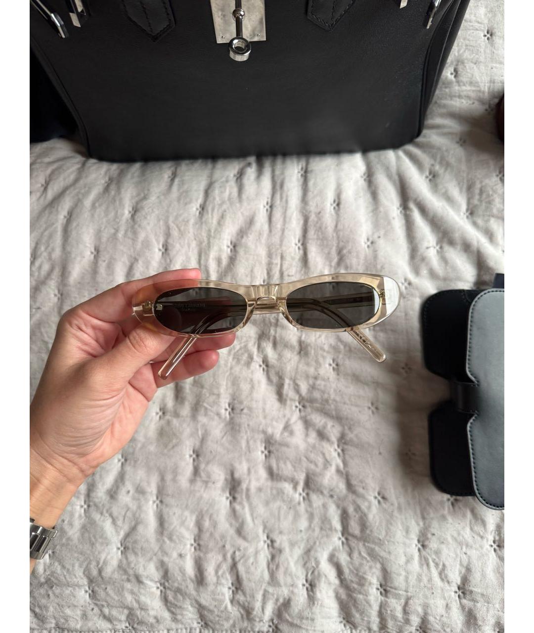 SAINT LAURENT Бежевые пластиковые солнцезащитные очки, фото 5
