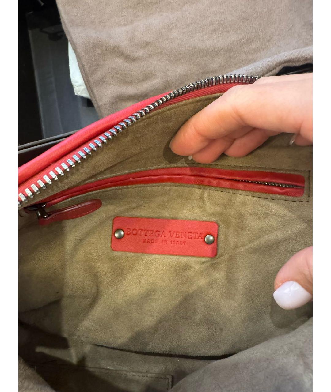 BOTTEGA VENETA Красная кожаная сумка через плечо, фото 3