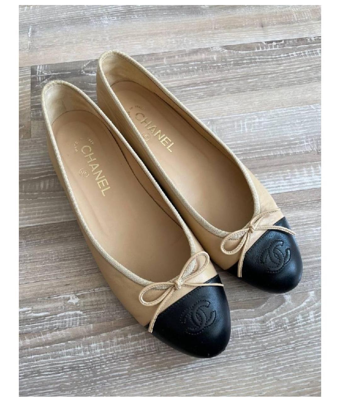 CHANEL Бежевые кожаные балетки, фото 3