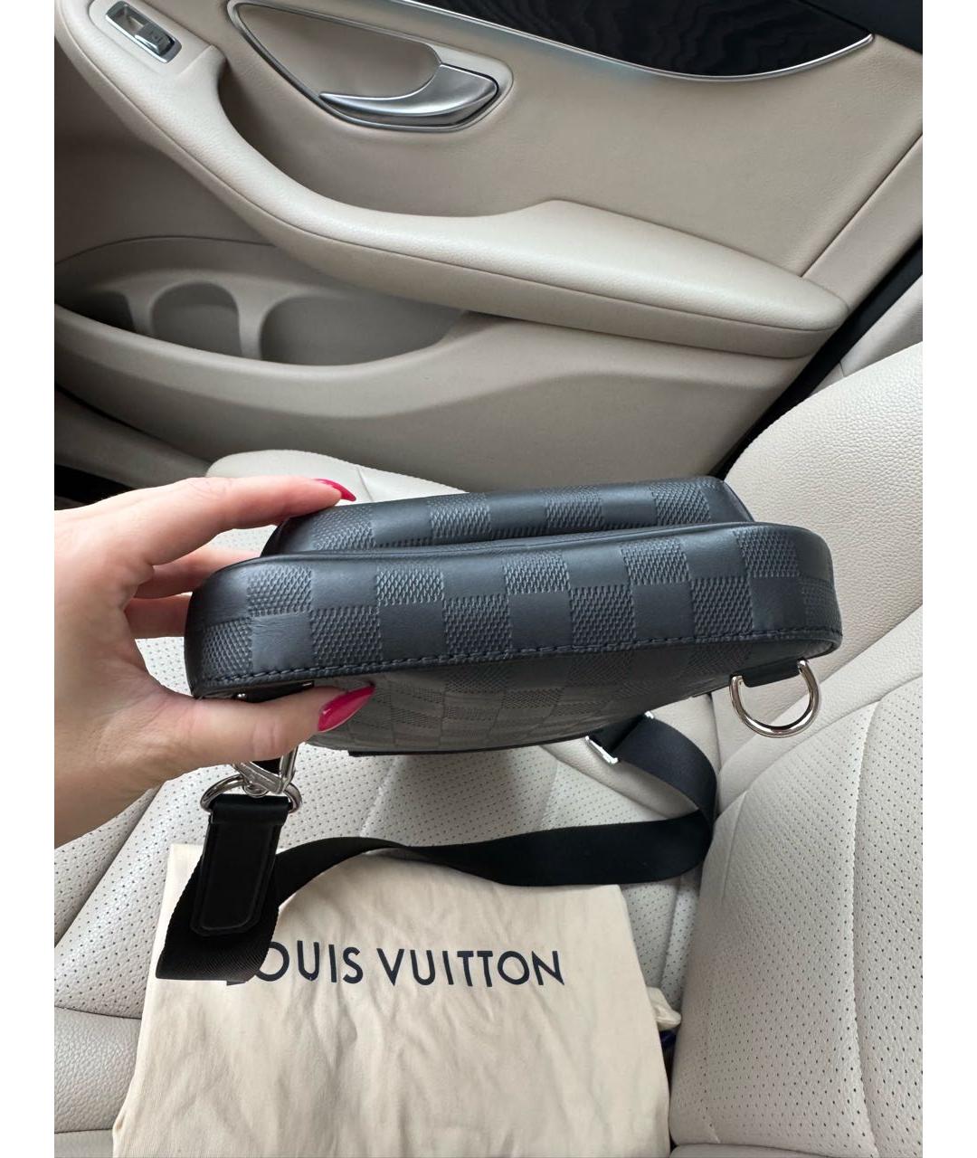 LOUIS VUITTON Черная кожаная сумка на плечо, фото 6