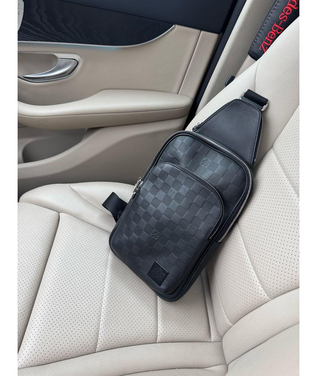 LOUIS VUITTON Черная кожаная сумка на плечо, фото 8