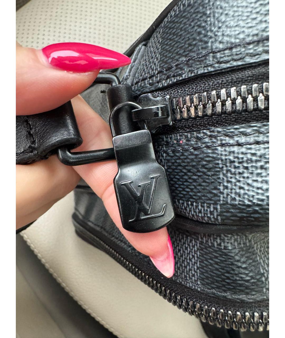 LOUIS VUITTON Антрацитовая кожаная сумка на плечо, фото 4