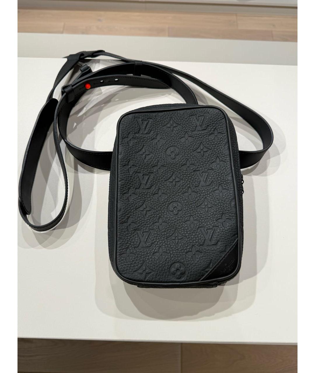 LOUIS VUITTON Черная кожаная поясная сумка, фото 9