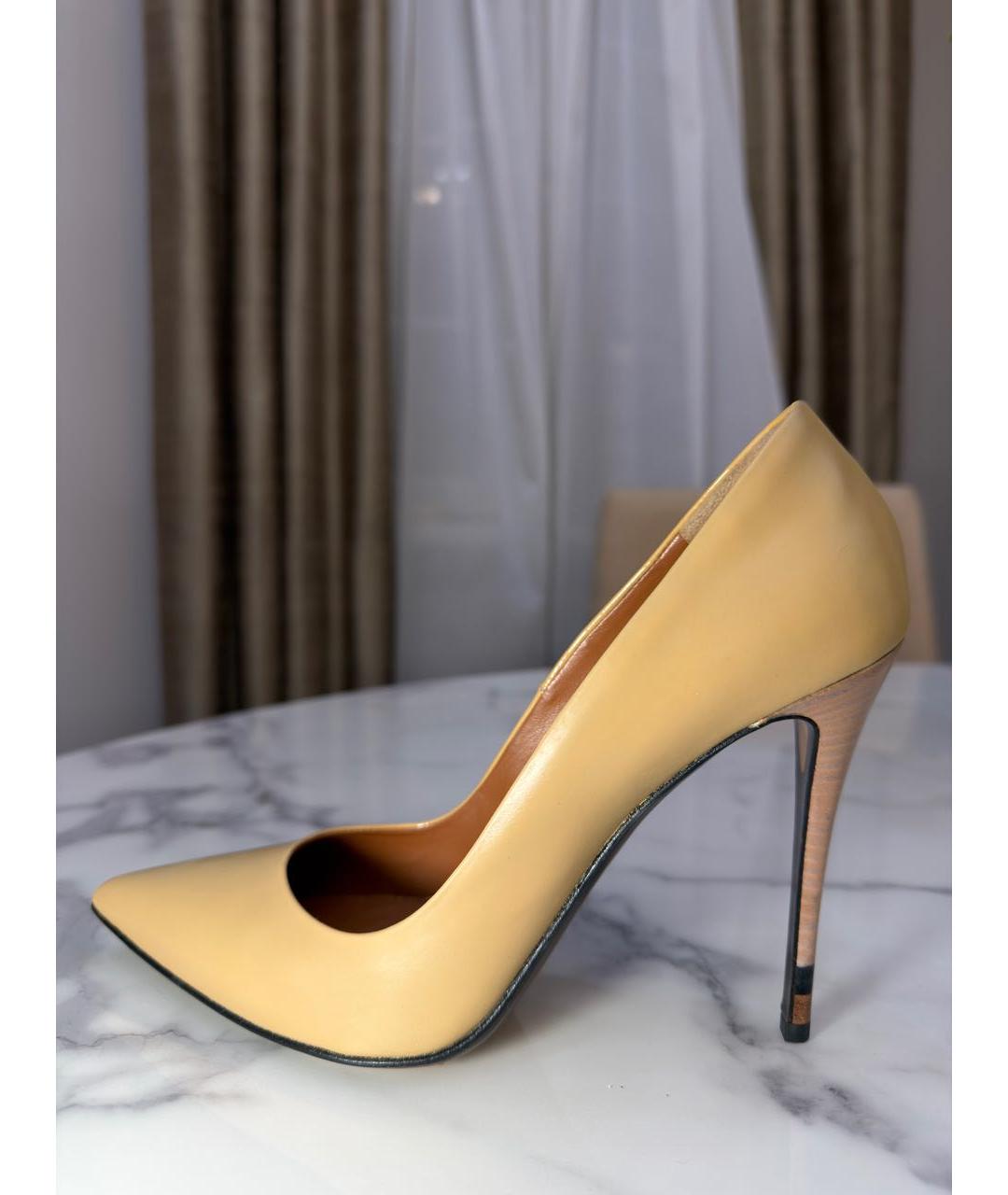 FENDI Бежевые кожаные туфли, фото 8