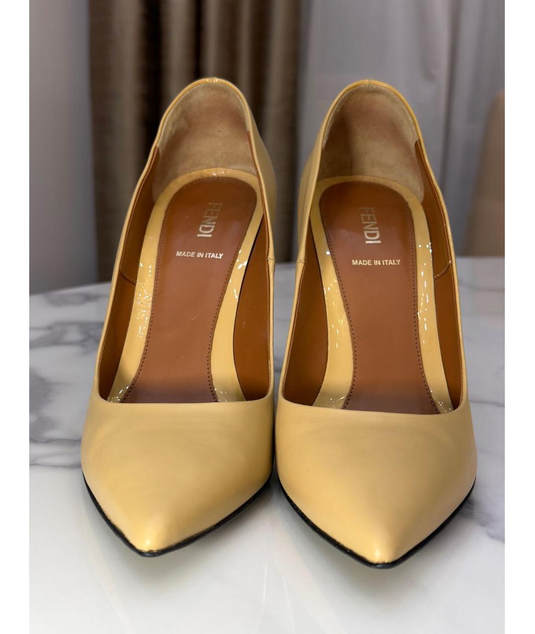 FENDI Бежевые кожаные туфли, фото 2