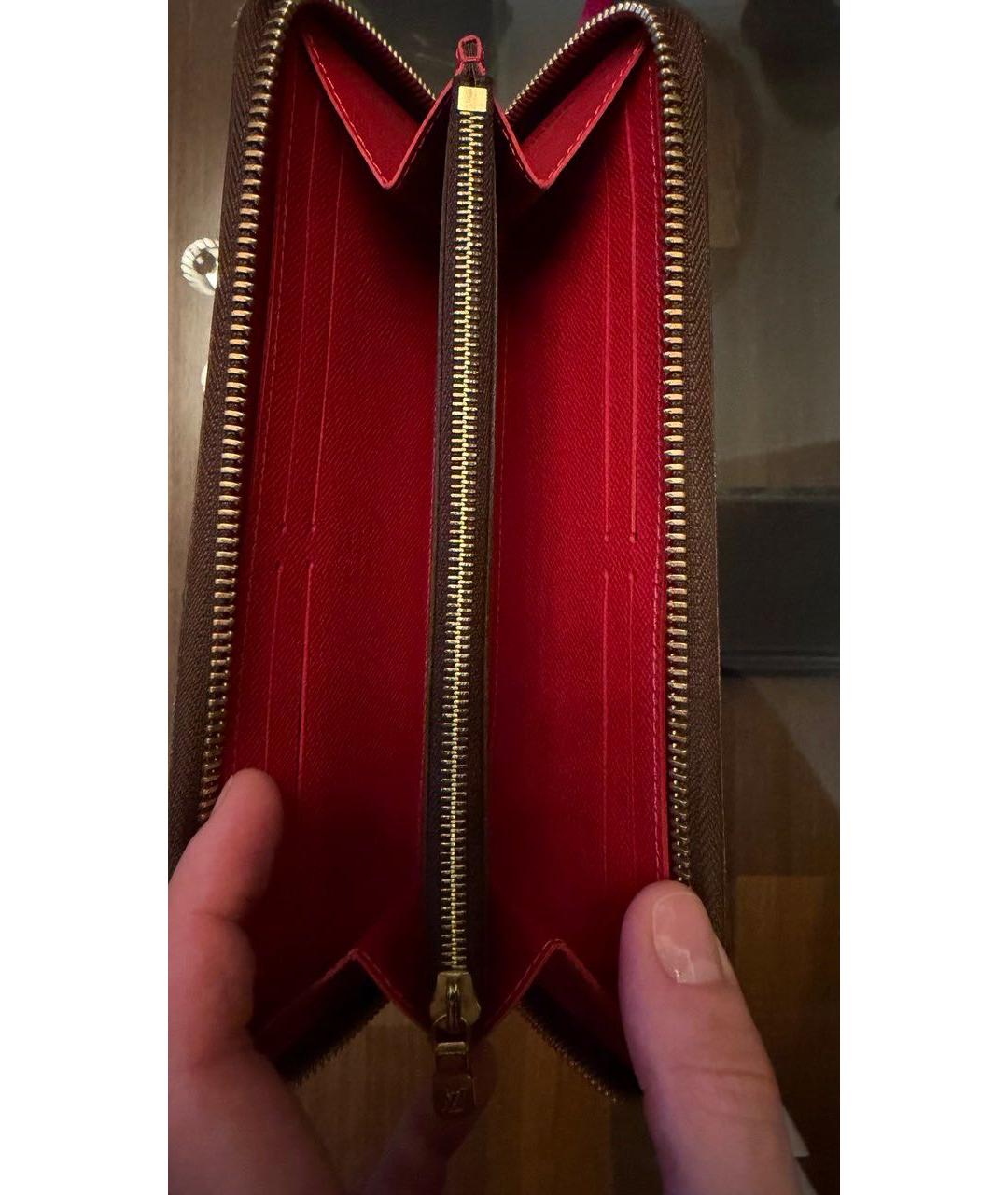 LOUIS VUITTON Коричневый кожаный кошелек, фото 4