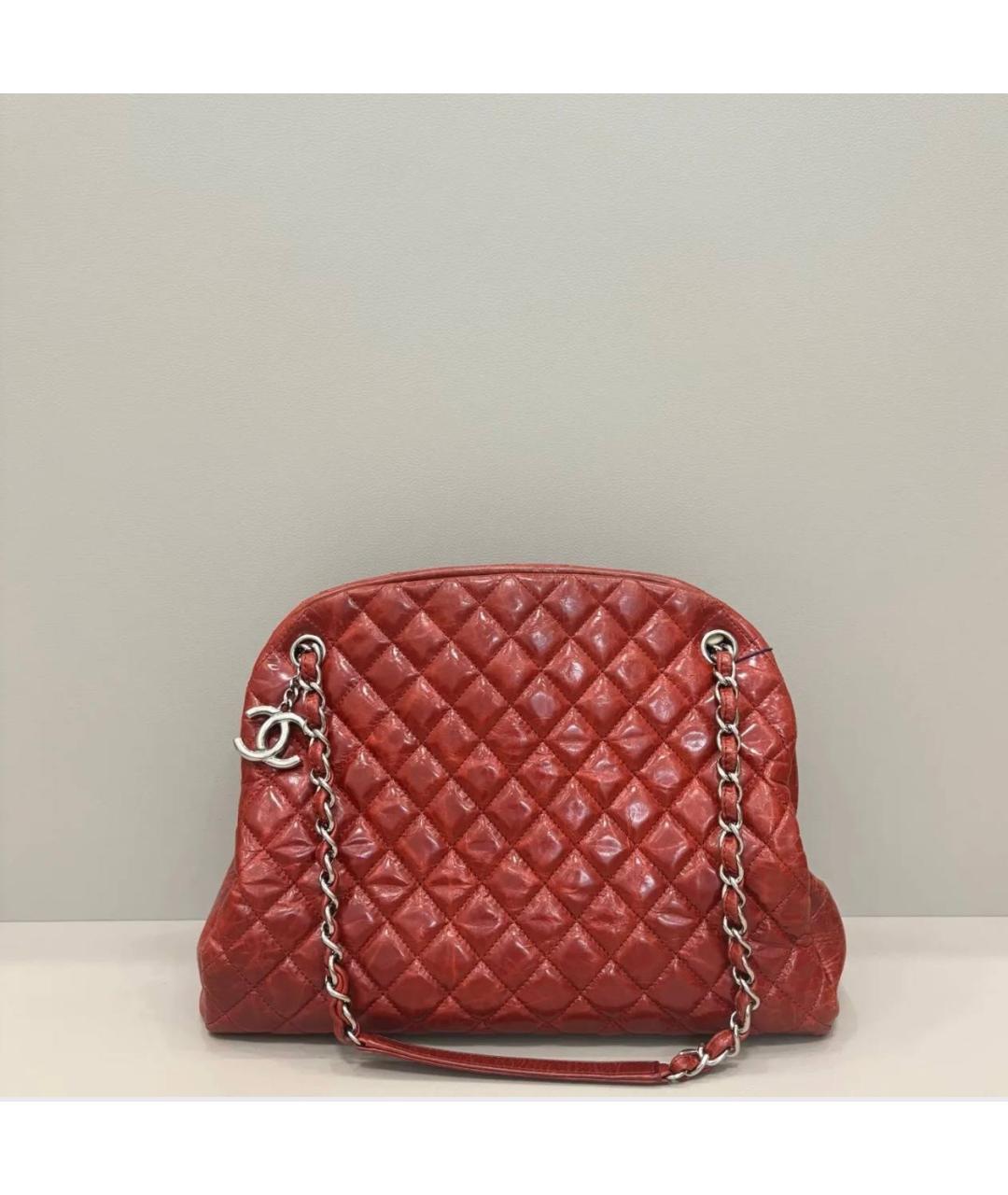 CHANEL Красная сумка через плечо из лакированной кожи, фото 7