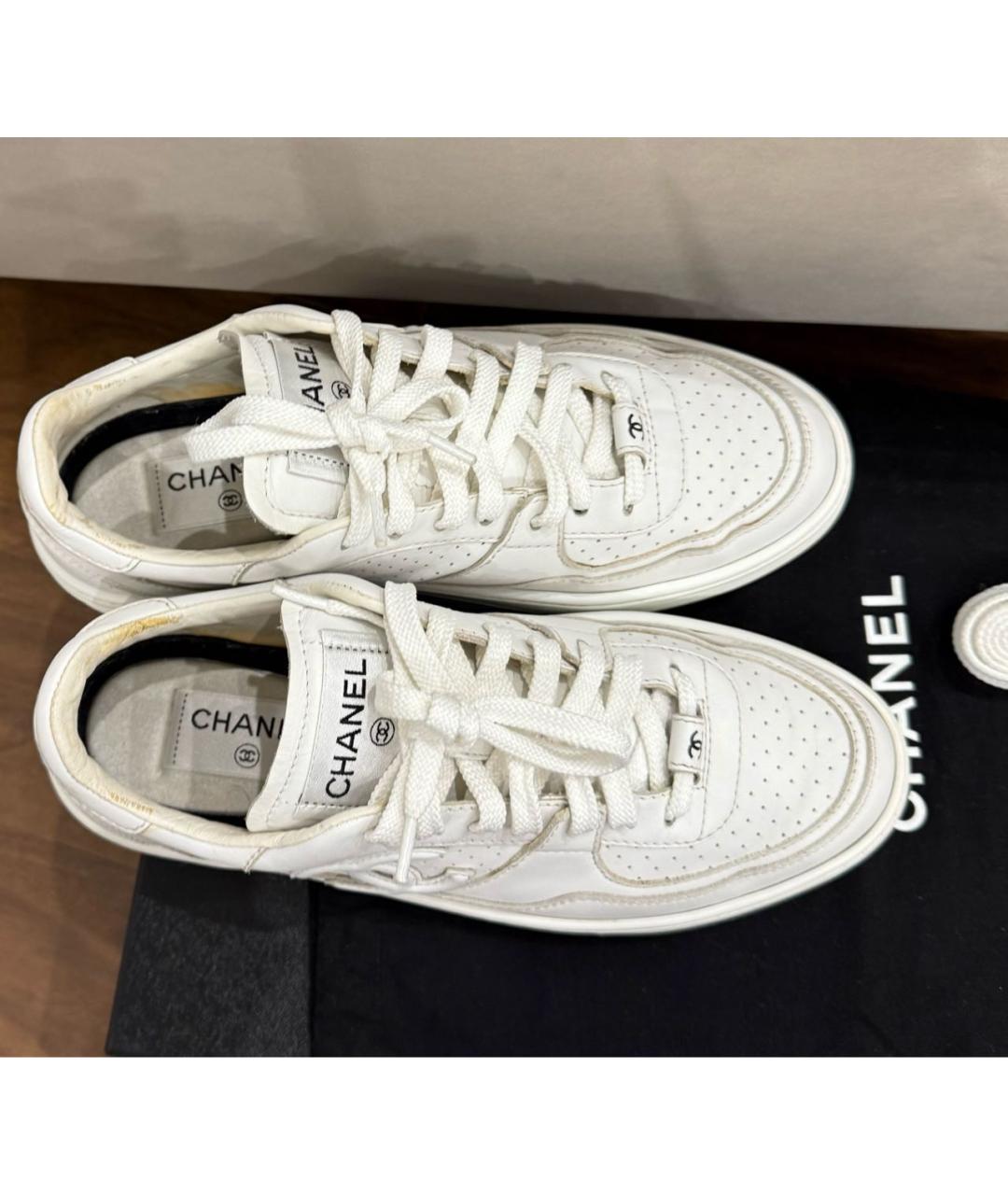 CHANEL Белые кожаные кеды, фото 3