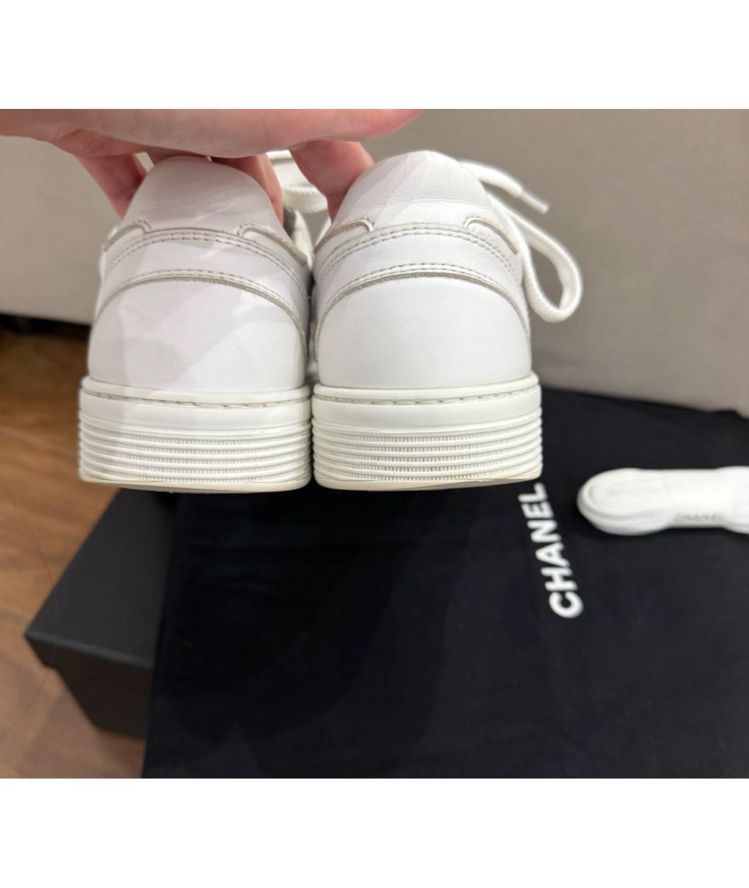 CHANEL Белые кожаные кеды, фото 4