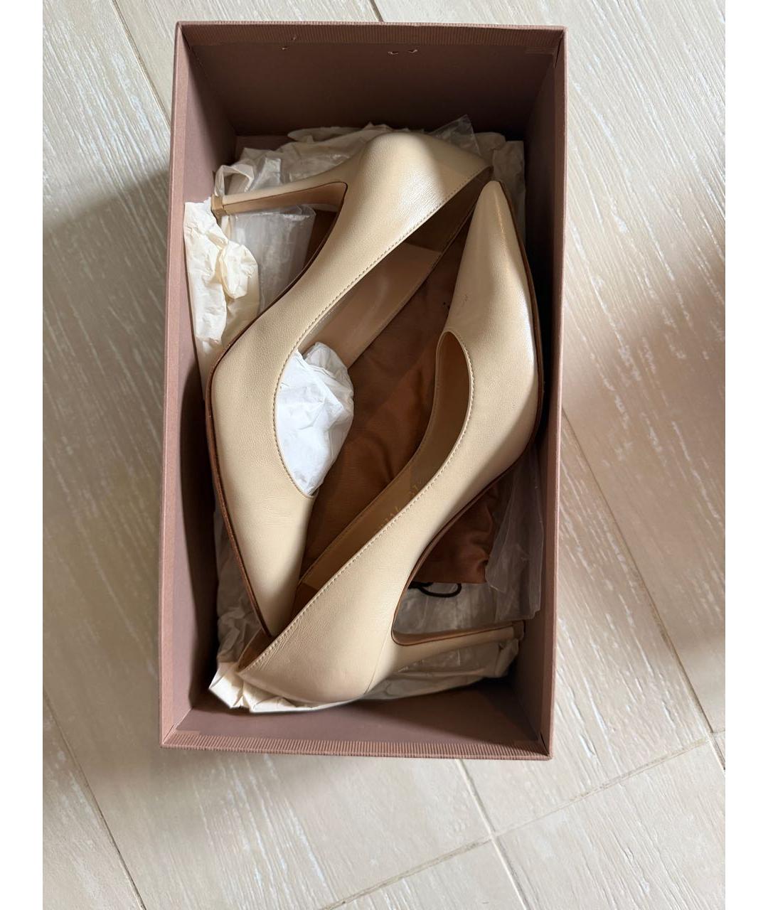 GIANVITO ROSSI Бежевые кожаные туфли, фото 2