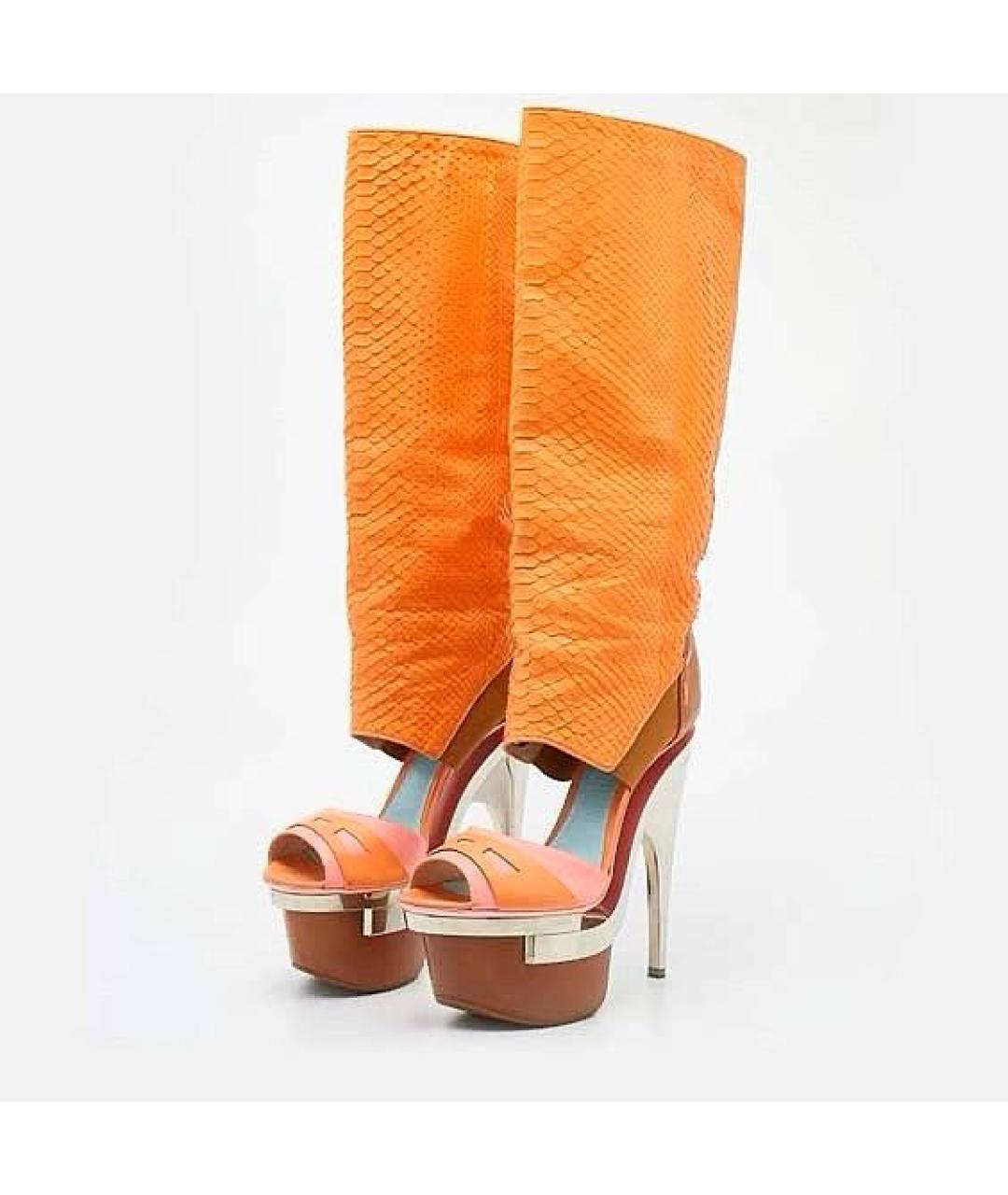 VERSACE Оранжевое сапоги из экзотической кожи, фото 2