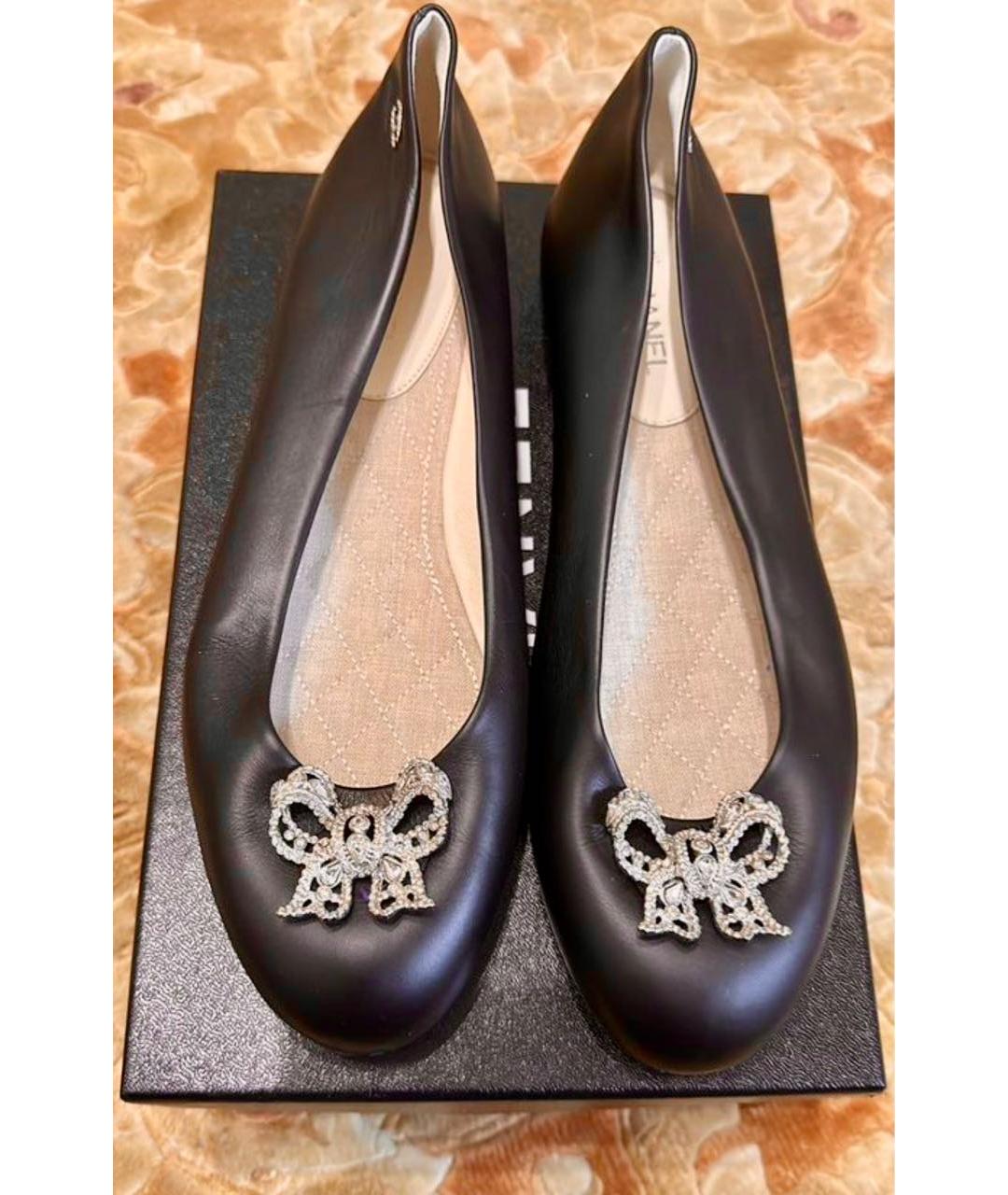 CHANEL Черные кожаные балетки, фото 2