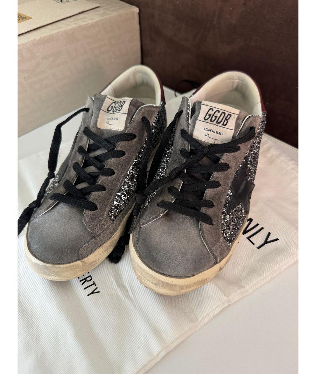 GOLDEN GOOSE DELUXE BRAND Серые замшевые кеды, фото 2
