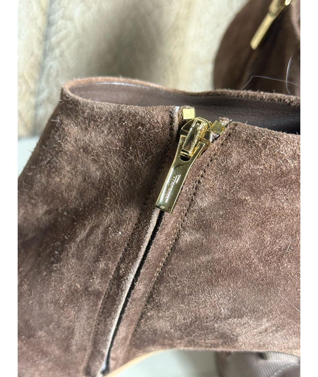 FERRAGAMO Коричневые замшевые ботильоны, фото 3