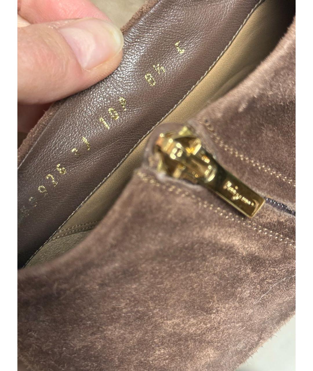 FERRAGAMO Коричневые замшевые ботильоны, фото 5