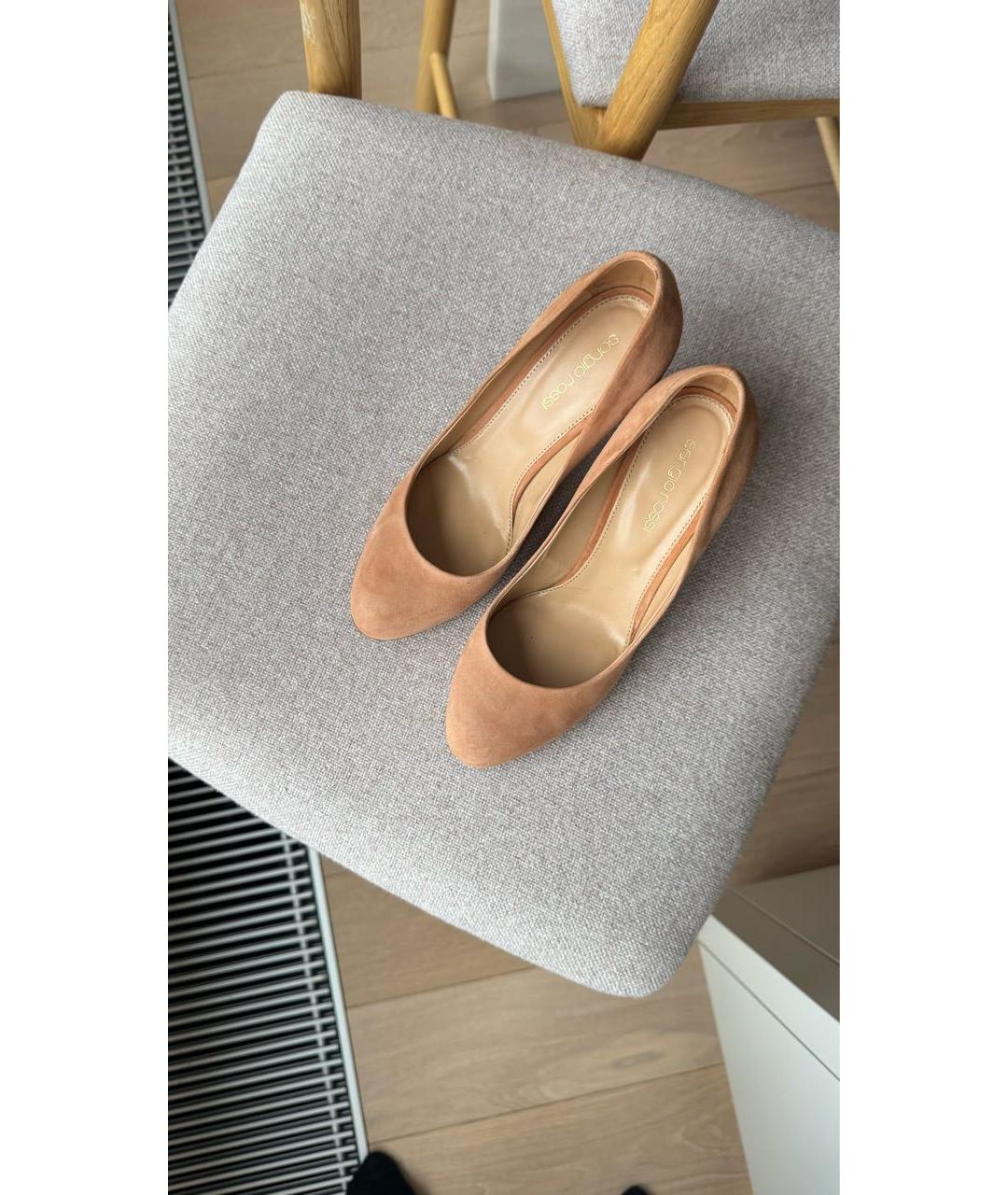 SERGIO ROSSI Бежевые замшевые туфли, фото 2