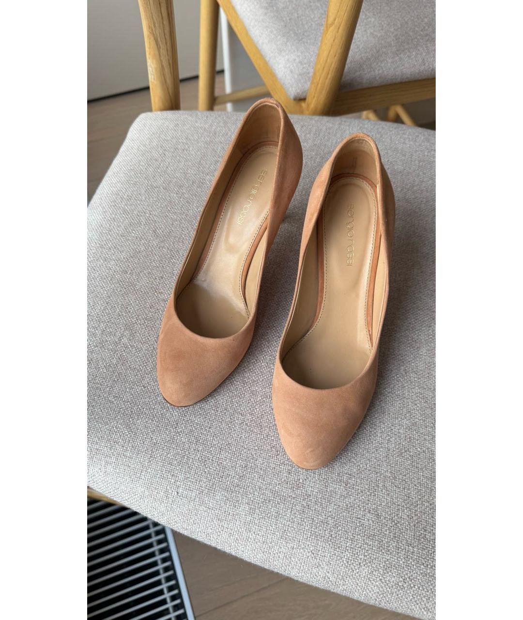 SERGIO ROSSI Бежевые замшевые туфли, фото 3
