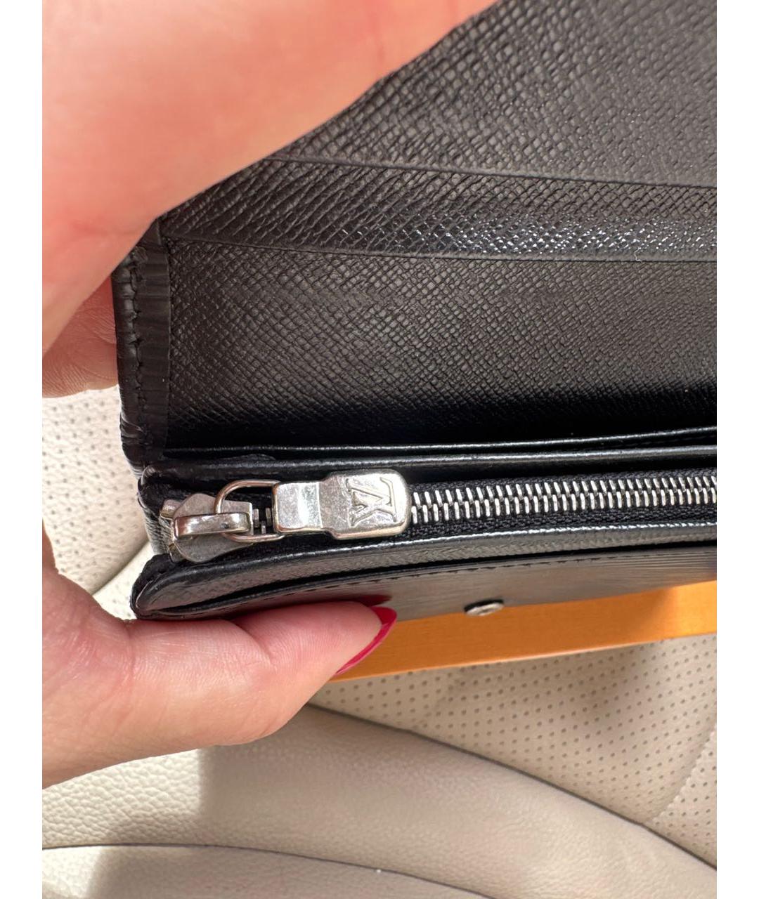 LOUIS VUITTON Черный кожаный кошелек, фото 5