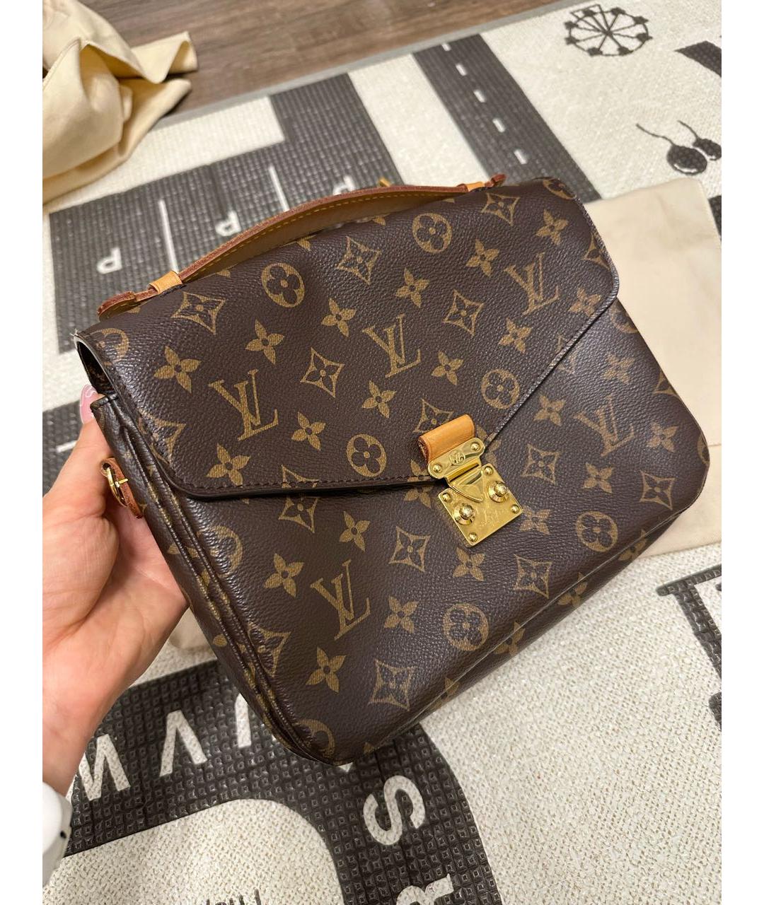 LOUIS VUITTON Коричневая синтетическая сумка через плечо, фото 2