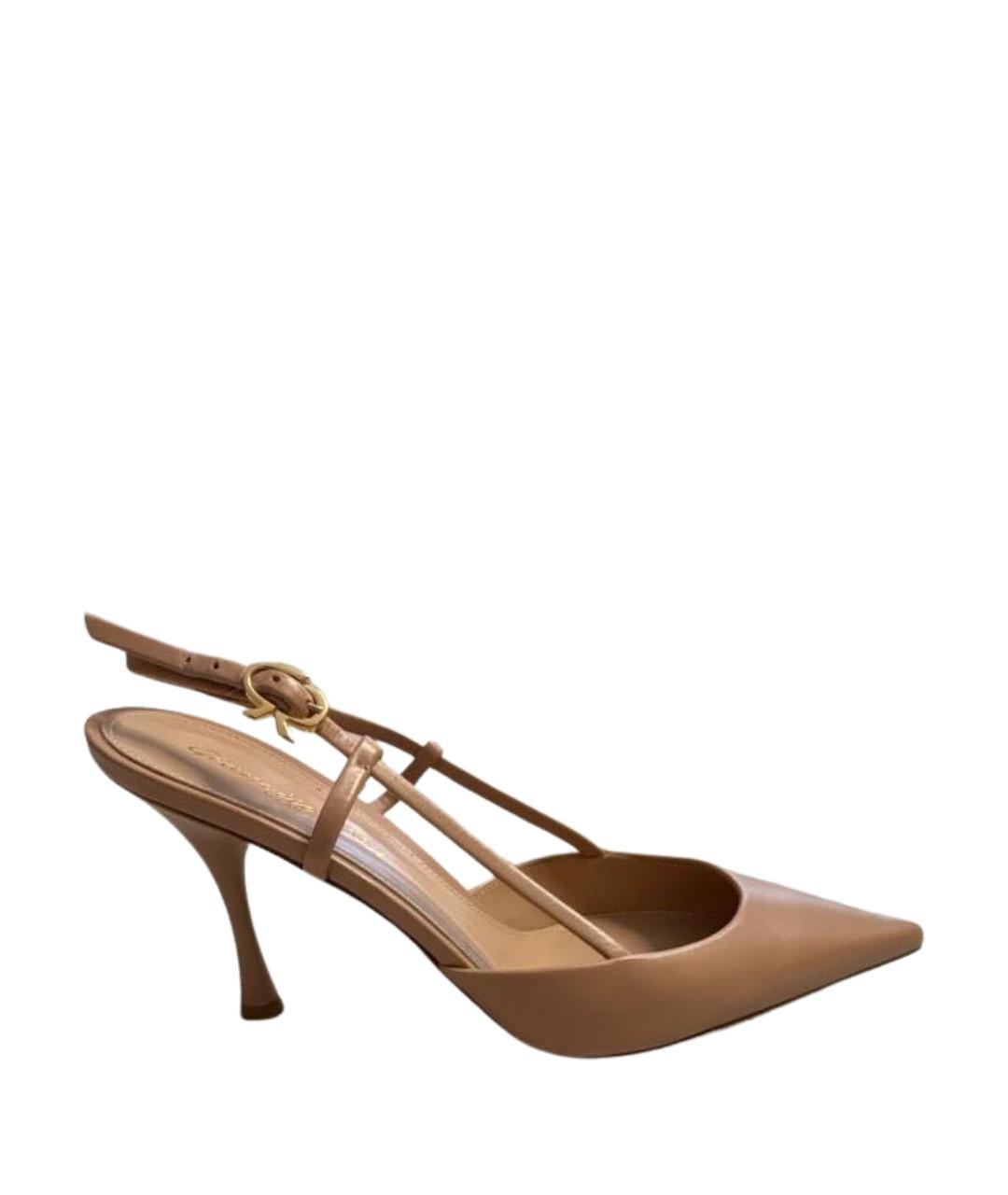 GIANVITO ROSSI Бежевые кожаные туфли, фото 1