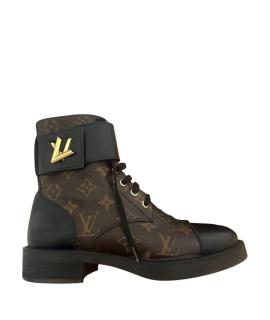 LOUIS VUITTON Ботинки