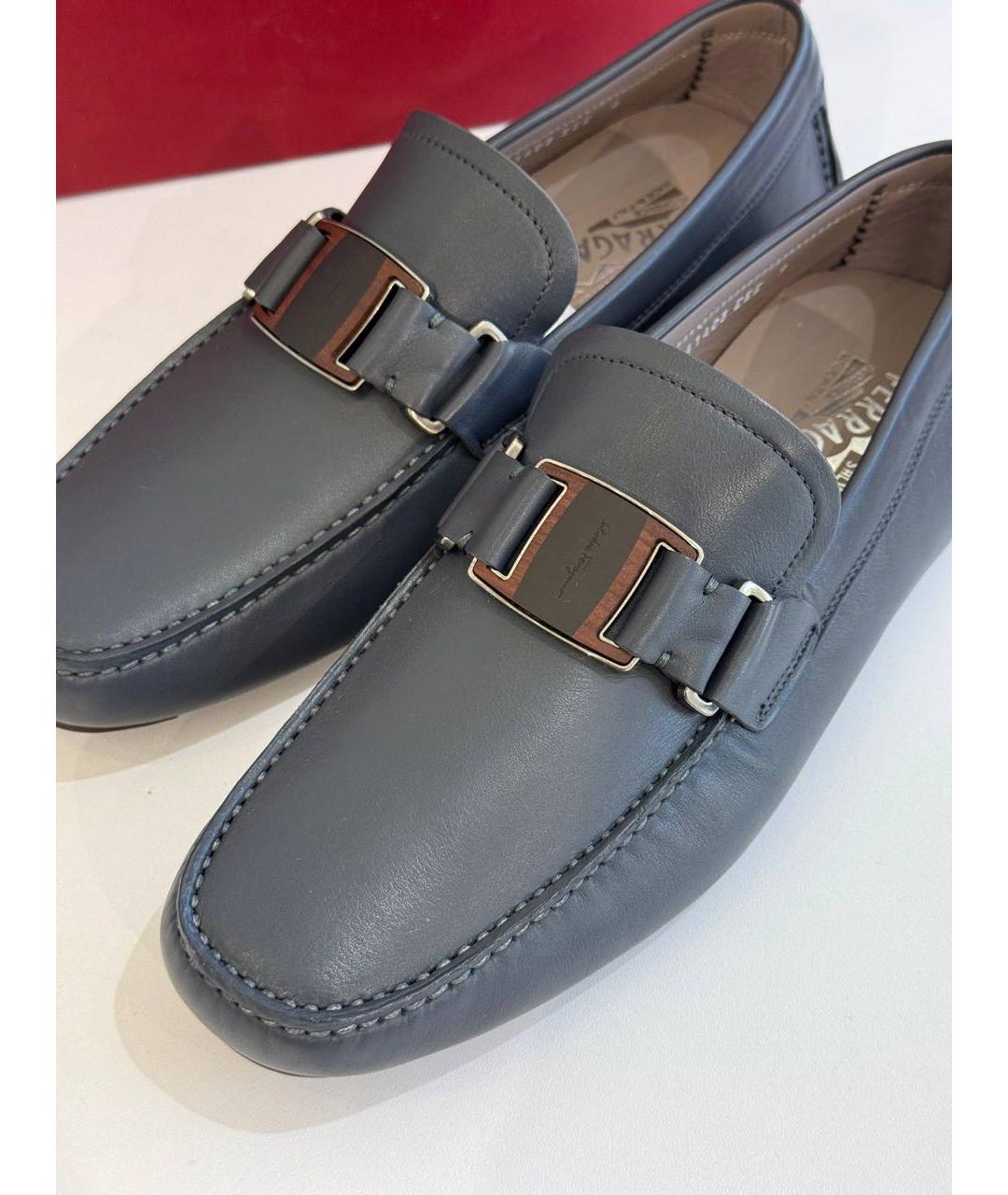 FERRAGAMO Серые кожаные мокасины, фото 4