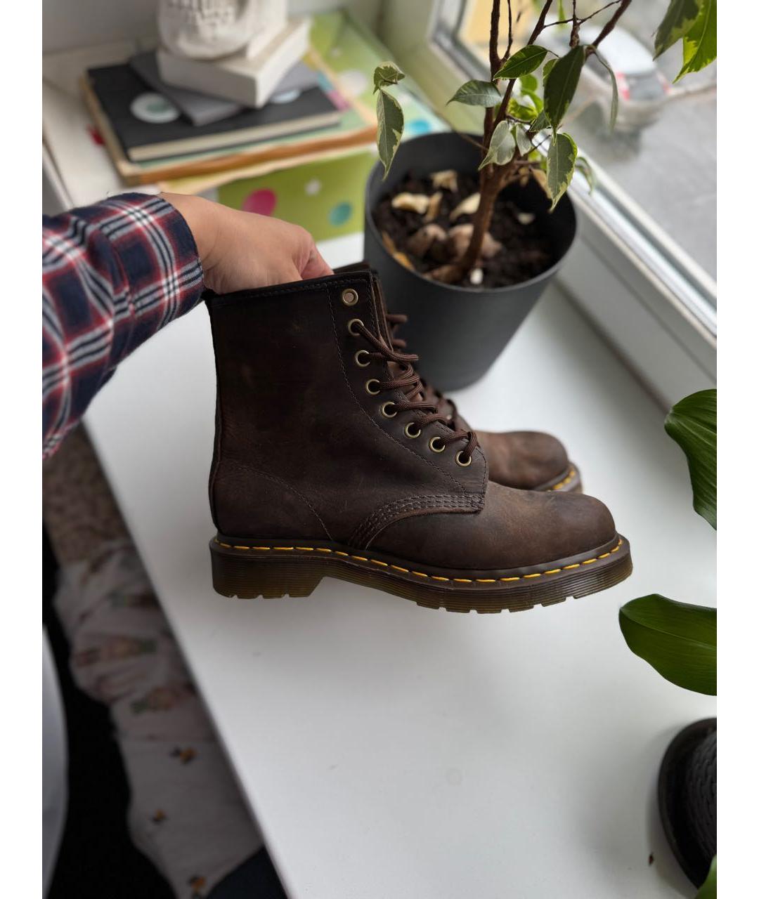 DR. MARTENS Коричневые нубуковые ботинки, фото 6