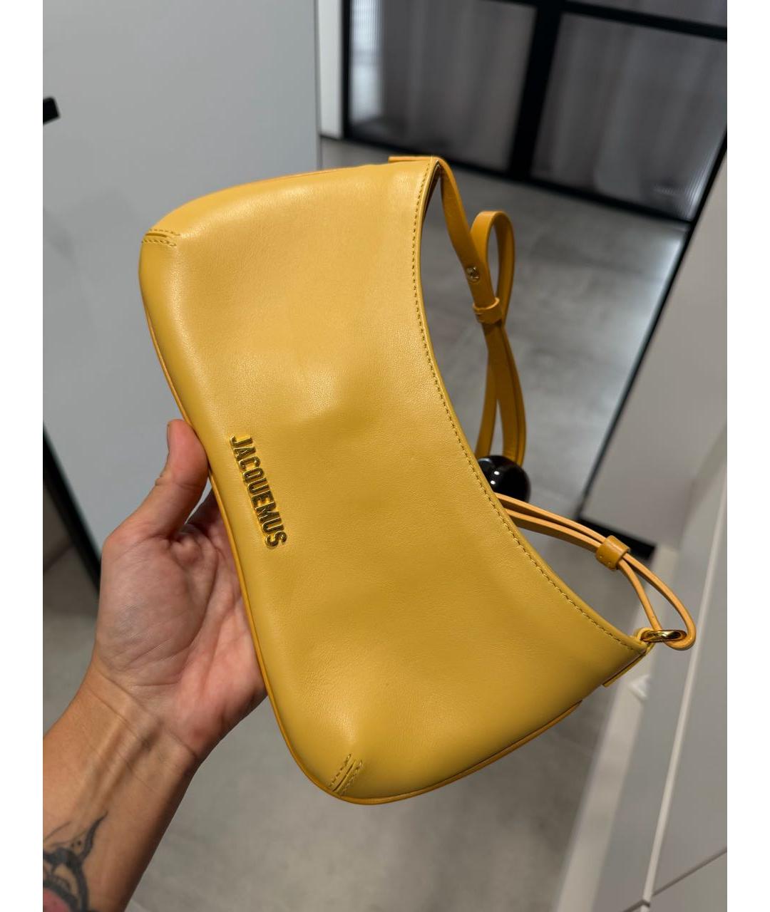 JACQUEMUS Желтая кожаная сумка с короткими ручками, фото 5
