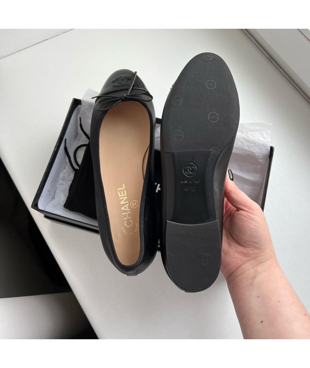 CHANEL Черные кожаные балетки, фото 2