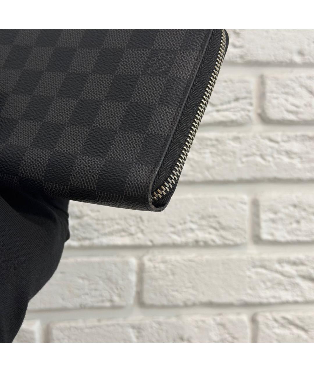 LOUIS VUITTON Черный кожаный кошелек, фото 3