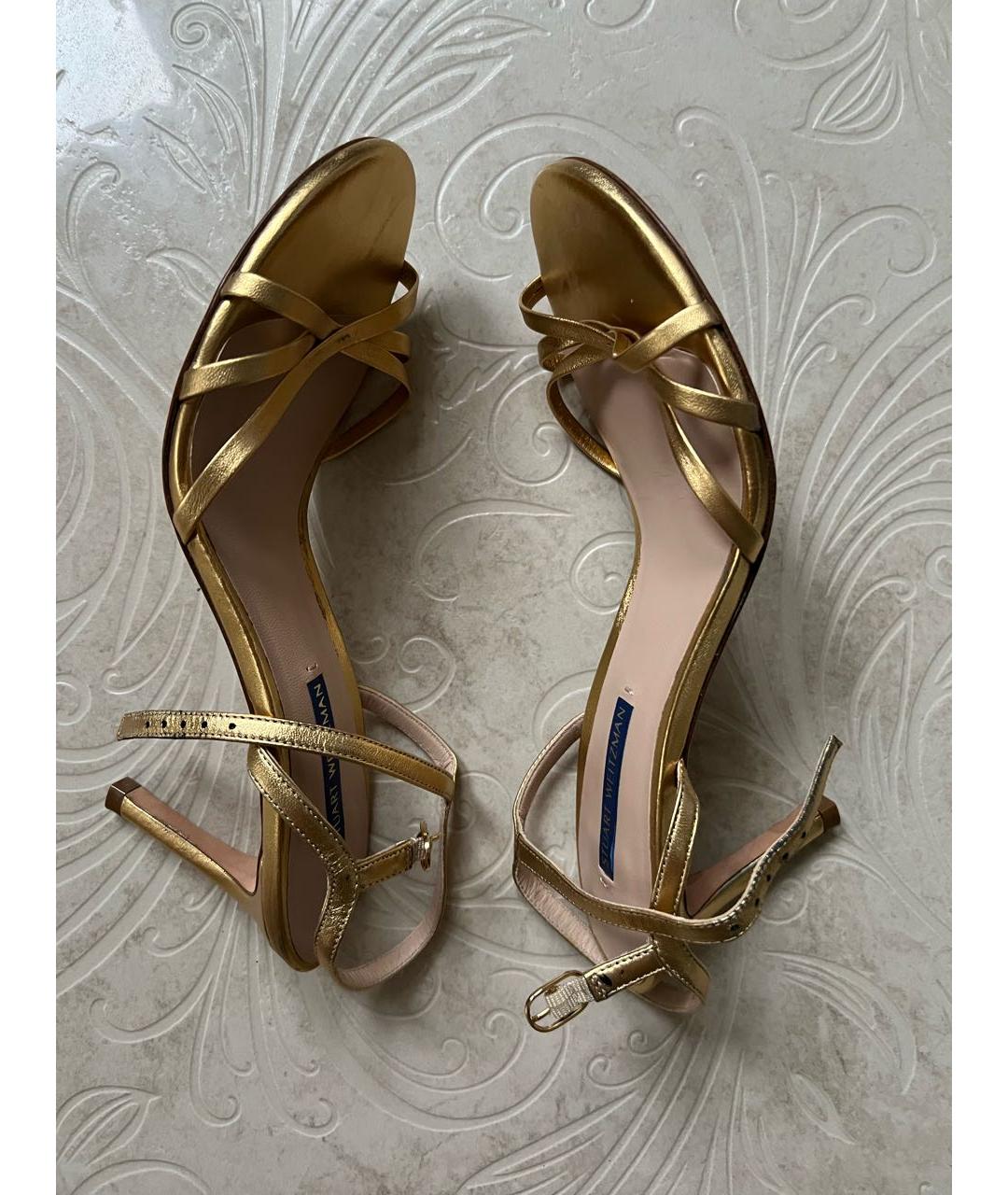 STUART WEITZMAN Золотые кожаные босоножки, фото 3