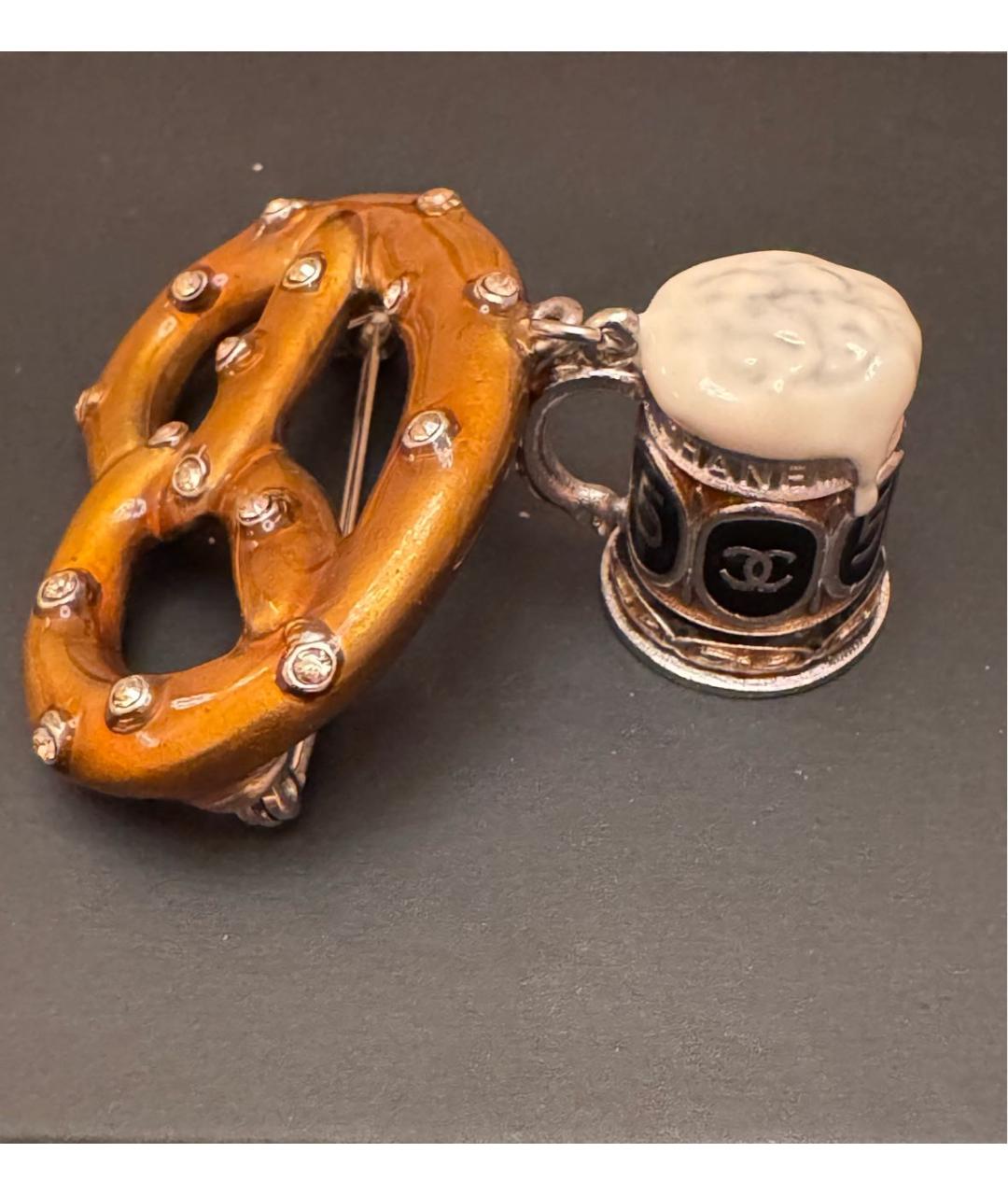 CHANEL Коричневая металлическая булавка / брошь, фото 4
