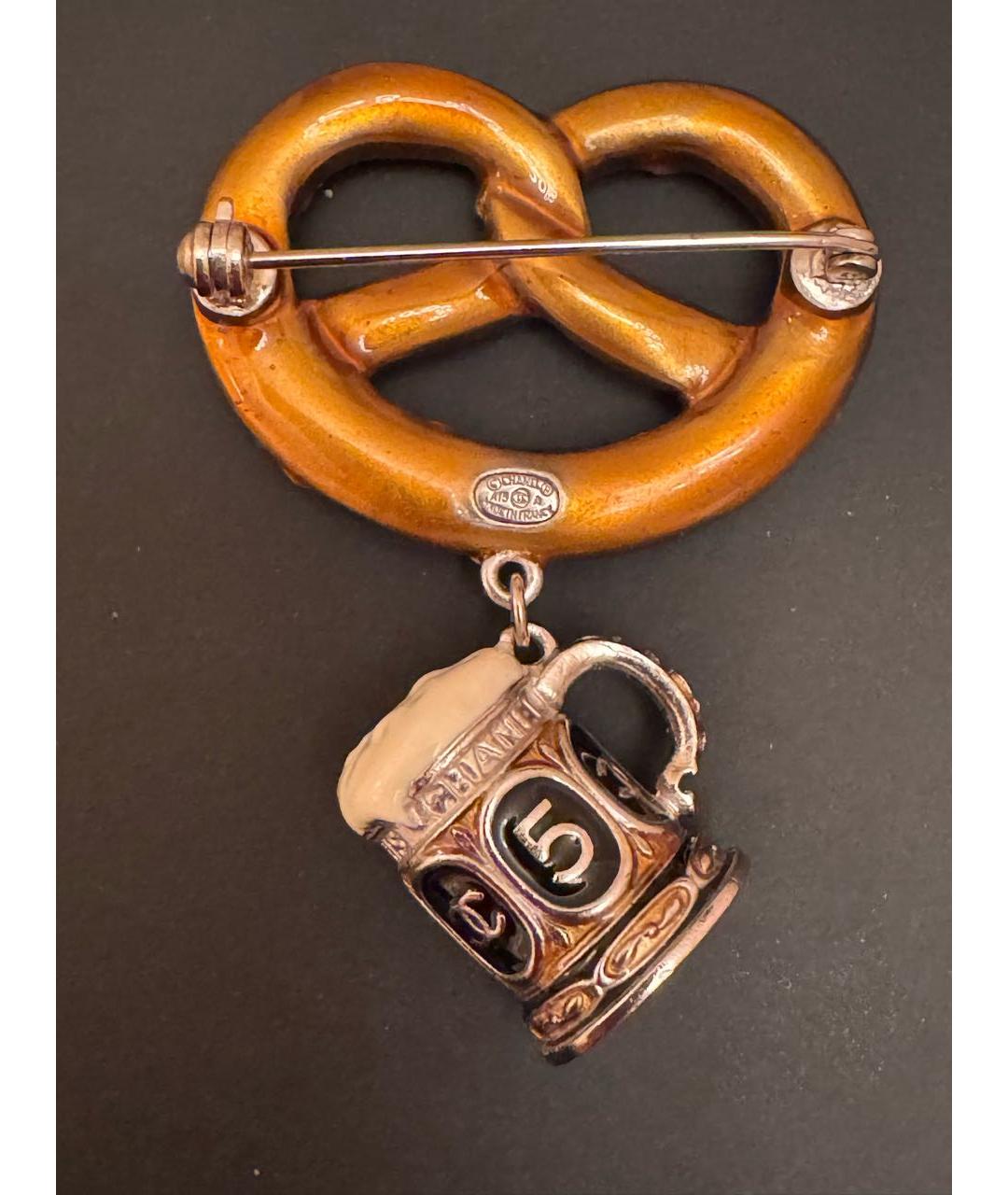 CHANEL Коричневая металлическая булавка / брошь, фото 3