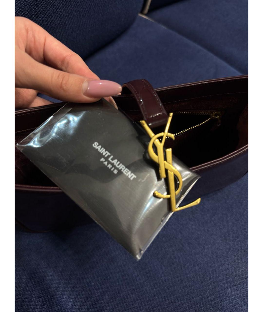 SAINT LAURENT Бордовая сумка через плечо из лакированной кожи, фото 7