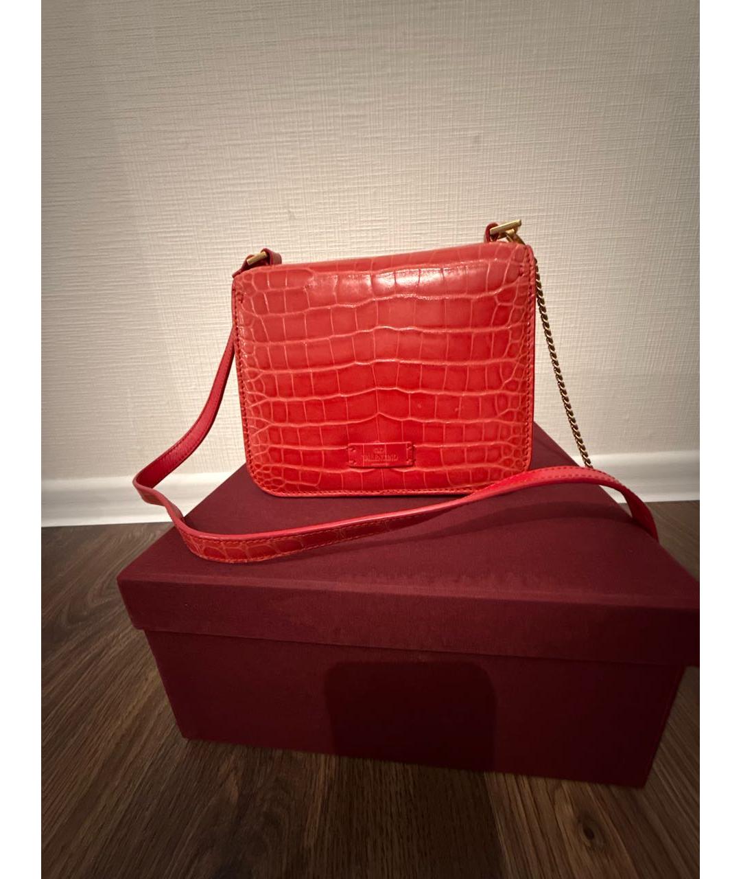 VALENTINO Красная сумка через плечо из экзотической кожи, фото 3