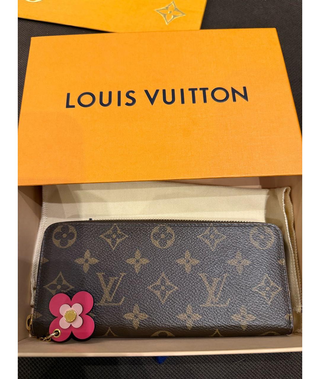 LOUIS VUITTON Коричневый кожаный кошелек, фото 7