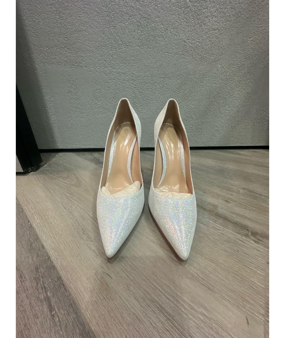 GIANVITO ROSSI Белые кожаные туфли, фото 2