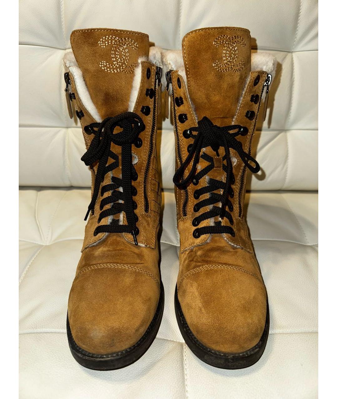 CHANEL Бежевые замшевые сапоги, фото 2