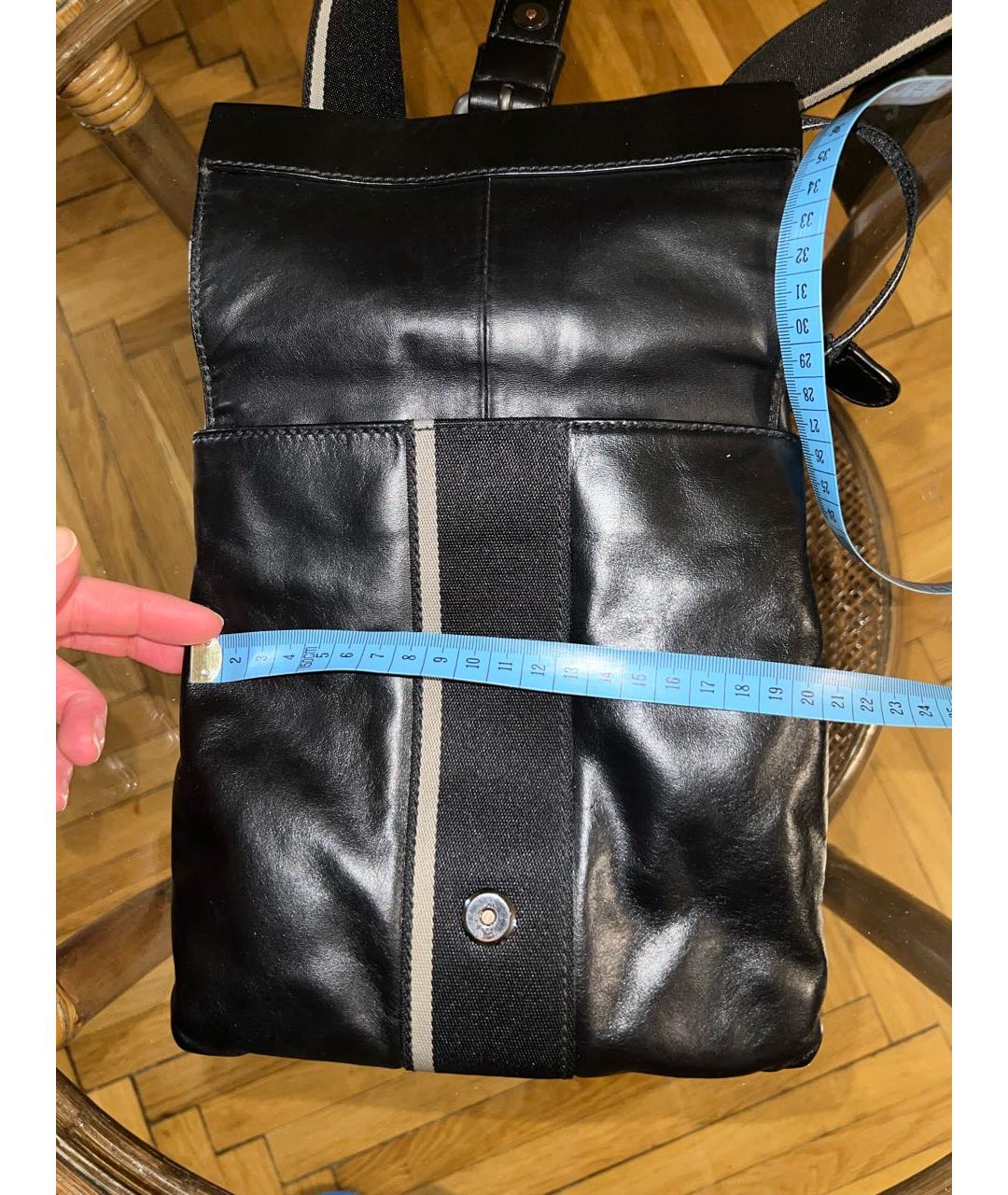 HUGO BOSS Черная кожаная сумка на плечо, фото 6