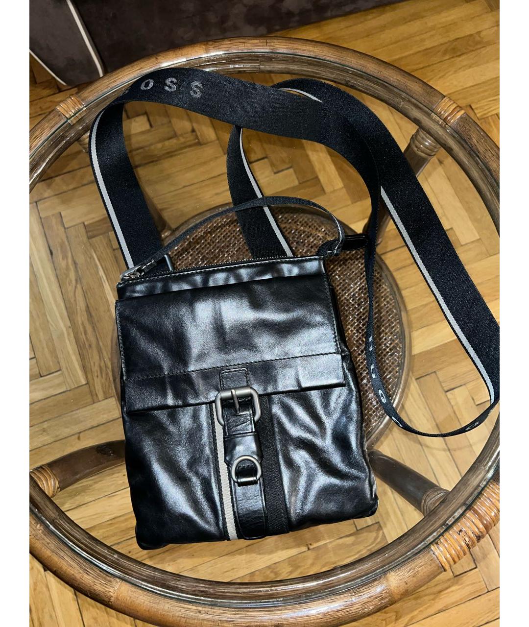 HUGO BOSS Черная кожаная сумка на плечо, фото 9