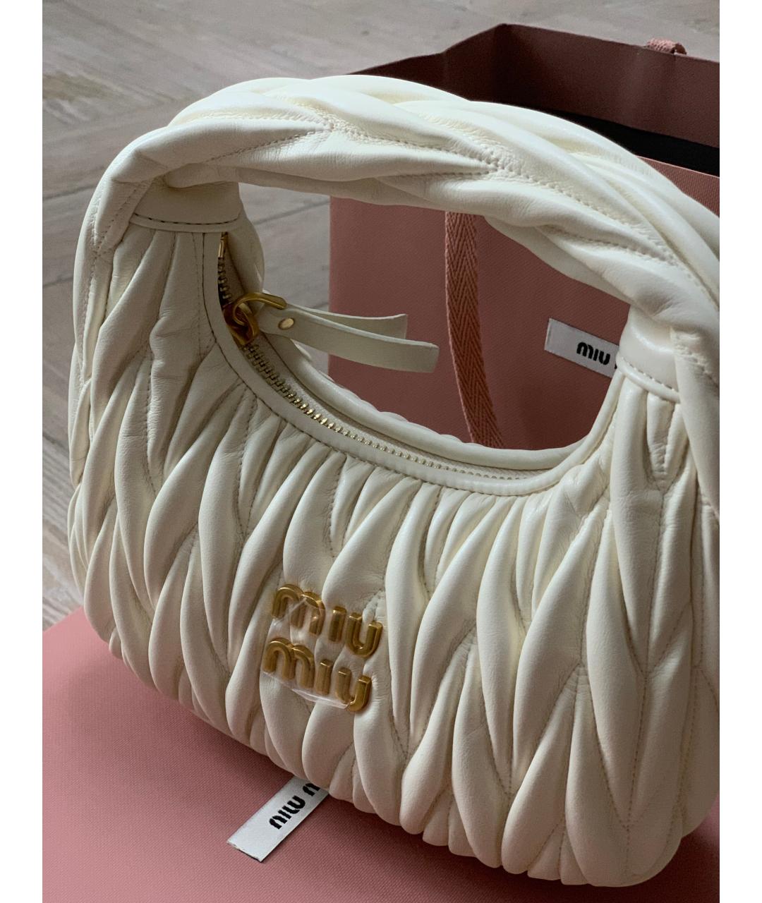 MIU MIU Белая кожаная сумка с короткими ручками, фото 2
