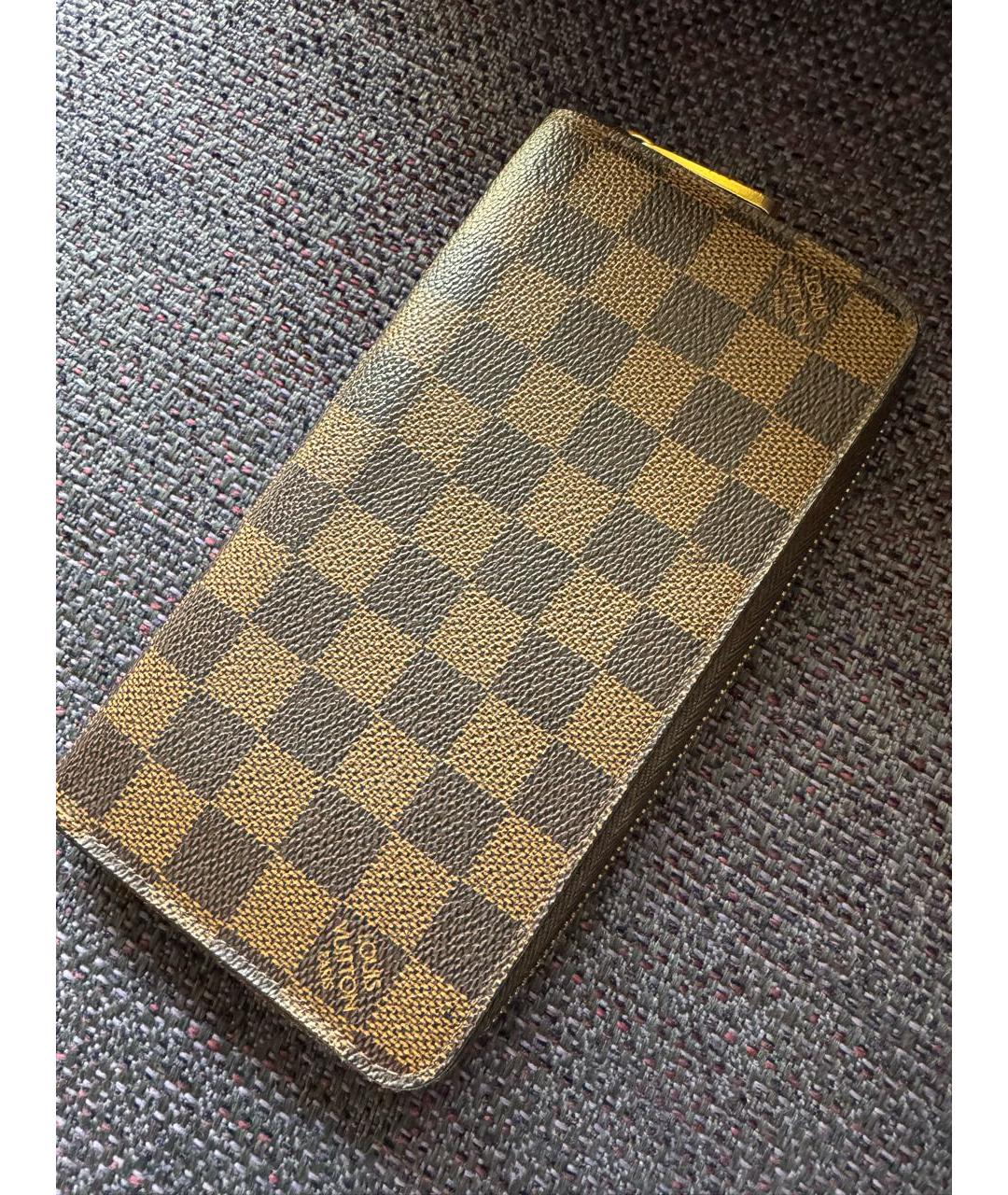 LOUIS VUITTON Коричневый кожаный кошелек, фото 2