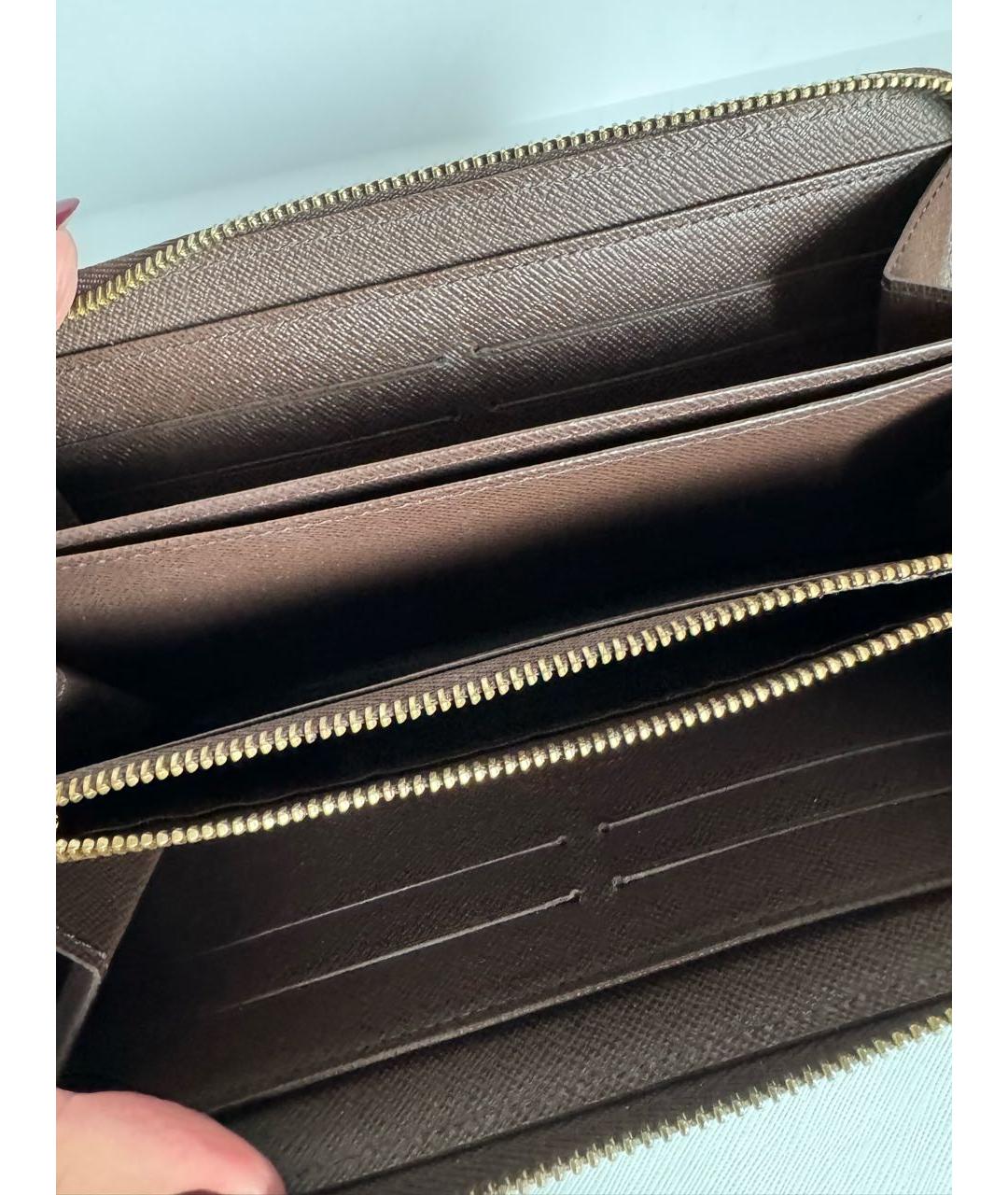 LOUIS VUITTON Коричневый кожаный кошелек, фото 6