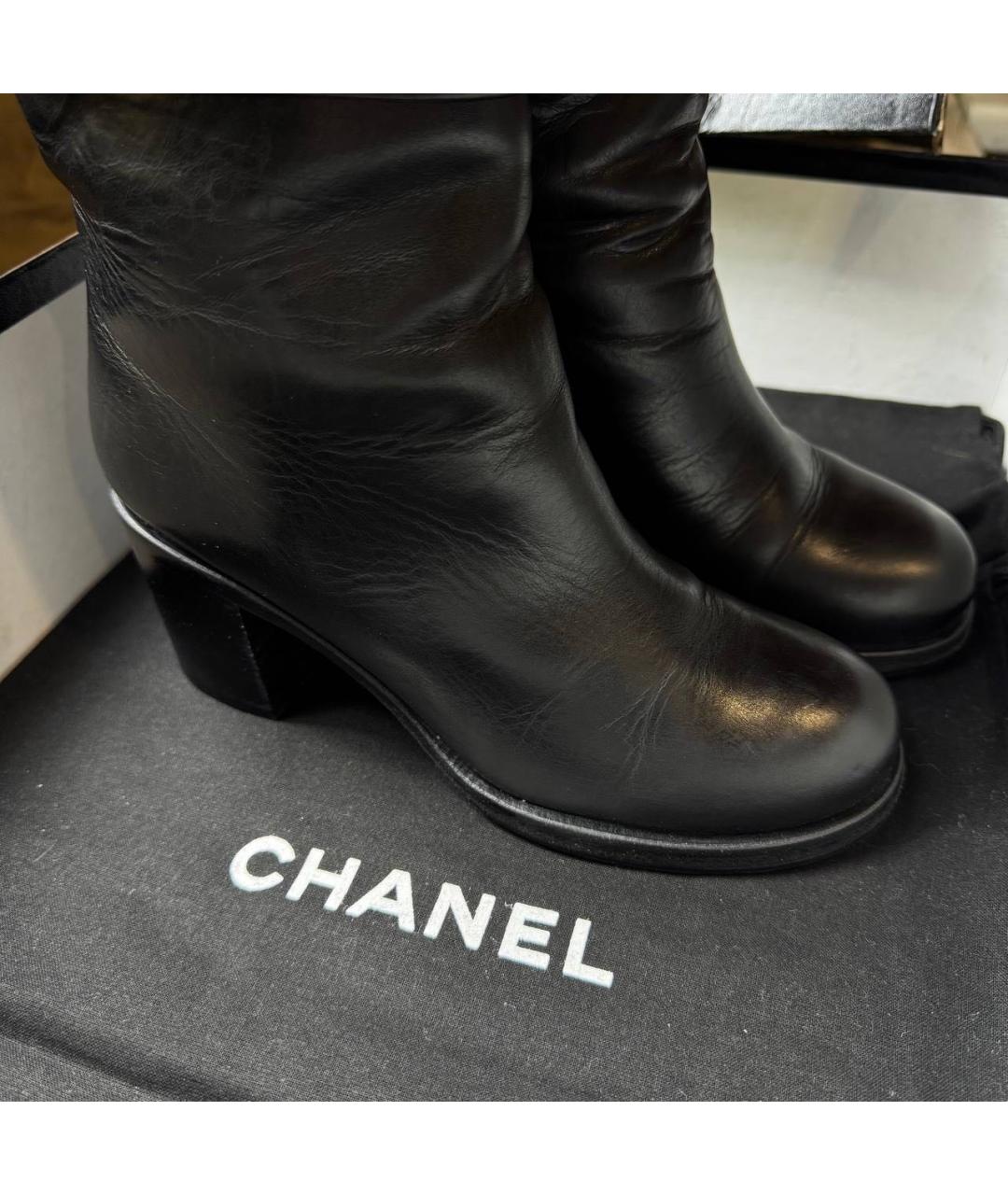 CHANEL Черные кожаные сапоги, фото 6