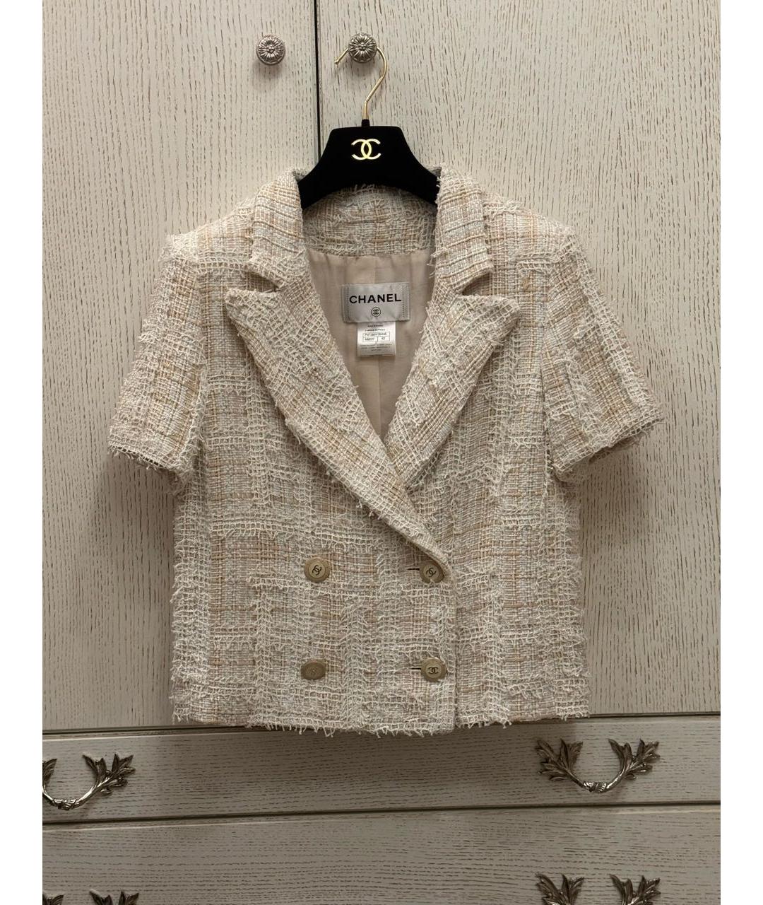 CHANEL Бежевый твидовый костюм с юбками, фото 3