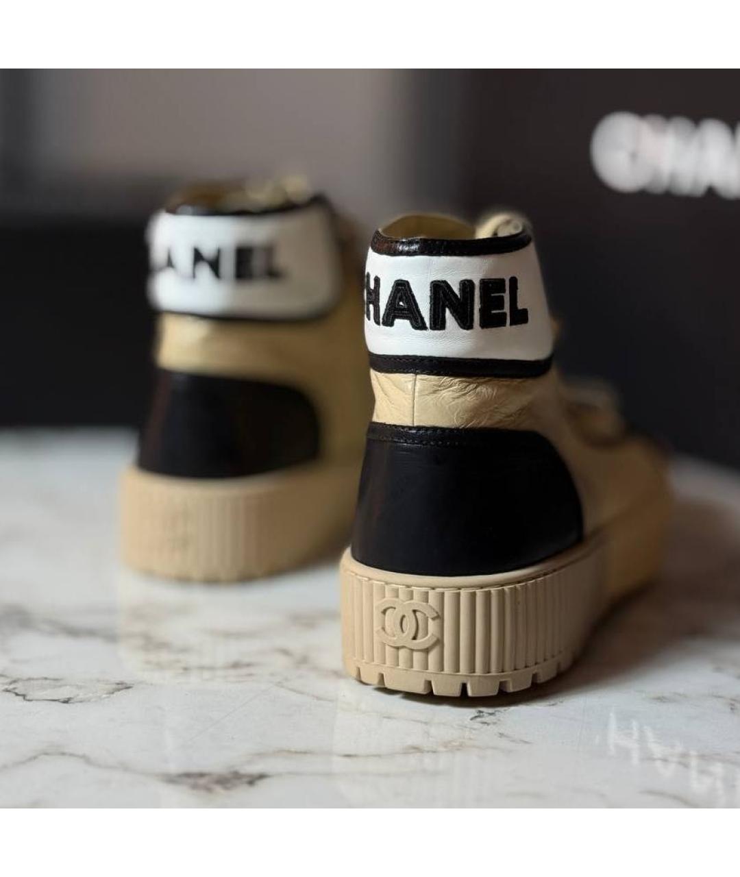 CHANEL Бежевые кожаные сапоги, фото 3