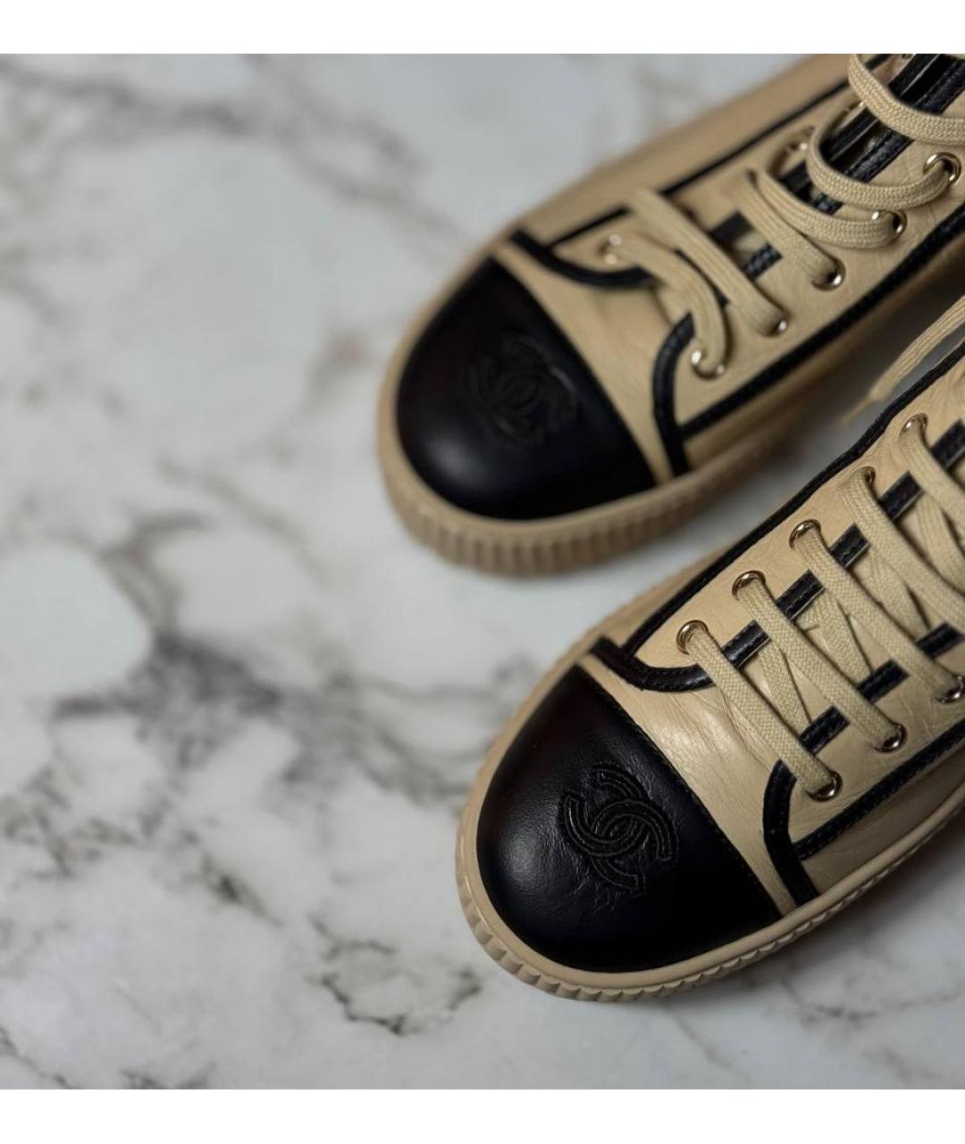 CHANEL Бежевые кожаные сапоги, фото 2