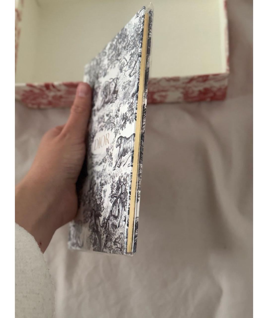 CHRISTIAN DIOR Книга, фото 2